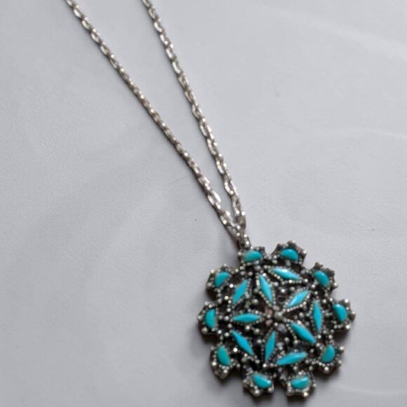 Jewelry - Vintage Turquoise Floral Pendant Necklace, Silver Tone Southwestern Medallion